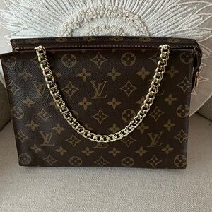 LOUIS VUITTON Authentic Vintage Monogram Toiletry 26 Pouch With COA